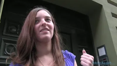 Ein dicker Penis für ein Collegegirl