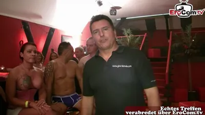 Geile deutsche Schlampen treiben es im Swingerclub