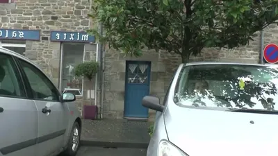 FMM Dreier mit einer geilen tätowierten Milfschlampe