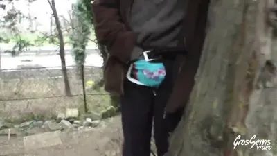 Französische Hure steht auf anale Doppelficks