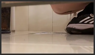 火爆商场女厕高清镜头先拍脸再拍逼 各路年轻美女小姐姐3