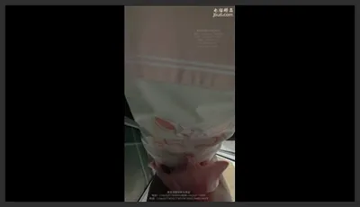 粉粉小厨娘做饭时被爸爸抱腰后入