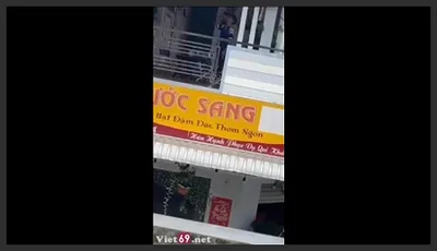 Schoolgirl Lets Boyfriend Sucking Pussy in a Coffee Shop