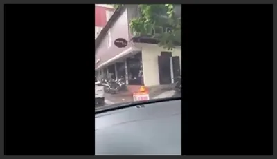 The female VPBank employee was having sex with a big cock in a car while signing a contract.