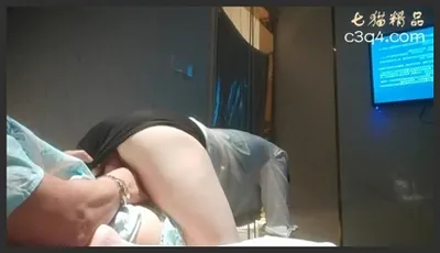 漂亮轻熟女 只能动手 不要你不要搞那些 好了可以了 身材苗条皮肤白皙 撅着屁屁扒开内裤被大哥无套后入蹭逼