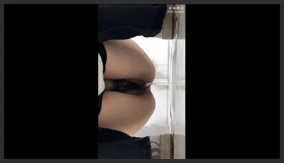 大神潜入医院手持拍摄来医院看病的学生妹白领少妇护士长满目琳琅各式各样的穴,请选出你最爱的一款