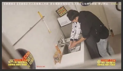 Seducing my friend’s wife while she’s washing dishes in the kitchen