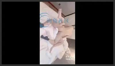 海角社区.小女儿替父还债小穴由粉操到肿全过程