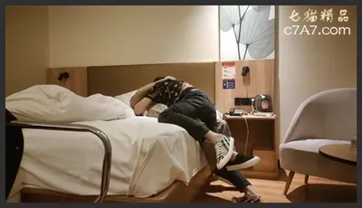 良家气质美少妇 多久做一次 两三天 那你还有别的人 跟我老婆 啊啊好舒服 快加油宝宝 被大哥无套内射 可惜射的太快