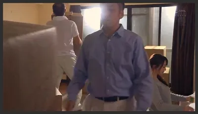 Discovering the wife cheating with the moving company employee