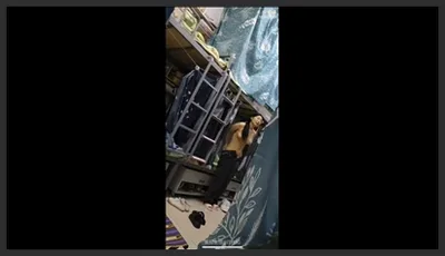 偷拍大奶室友脱衣裸睡