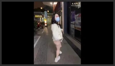 上海普陀区 夜晚露出 旁边人来人往 极品名模少见