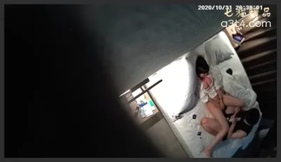 短发美女酒店约炮被偷拍
