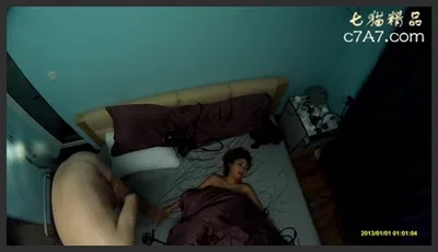 邪恶二人组下药迷翻身材火爆的黑丝美少妇 各种姿势轮番猛插她的肥鲍鱼3
