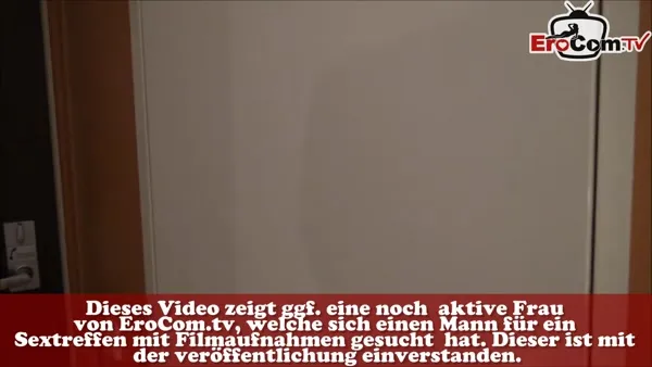 Dünne Brünette ist schwanzgeil